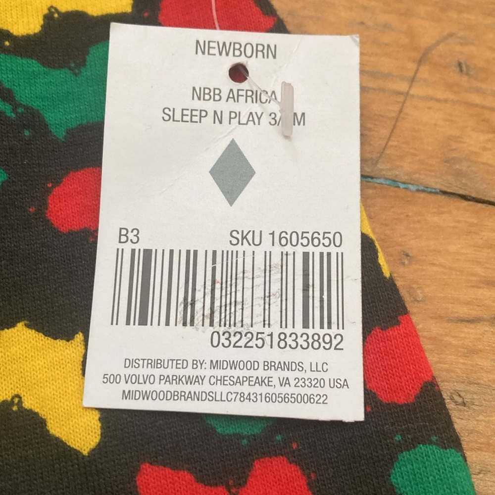 🌷5/$25 Africa print sleeper - Picture 2 of 7
